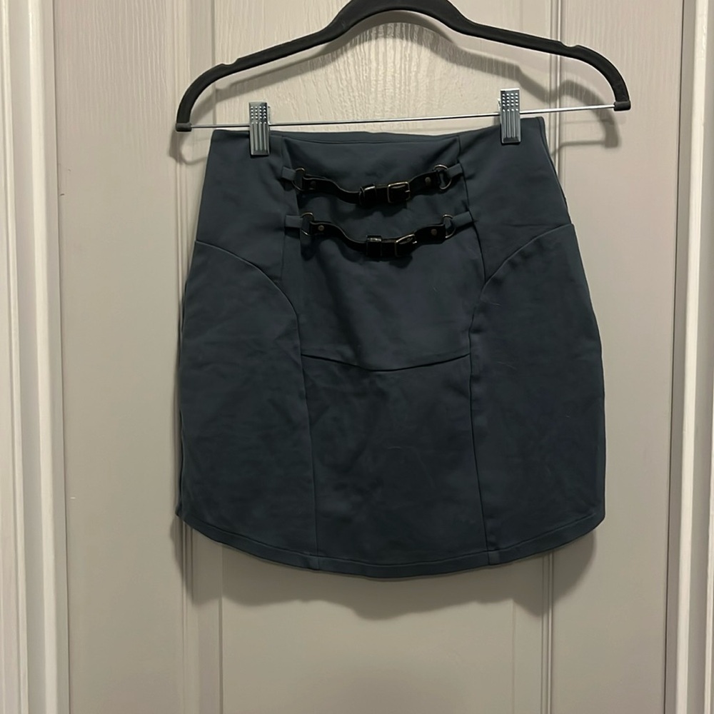 Fitted skirt